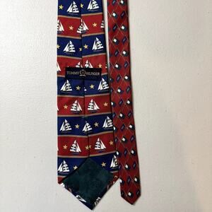 Vintage Tommy Hilfiger Men's Necktie Tie Silk Sailboats Nautical Red and Navy